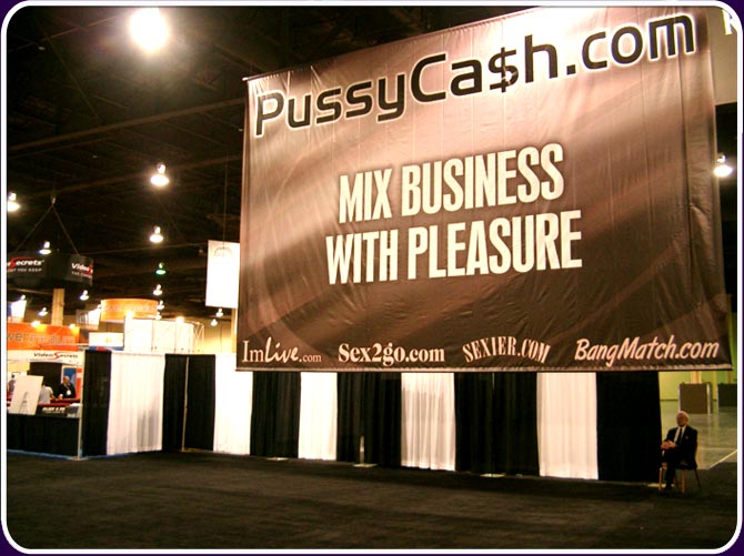 PussyCash is proud to be a corporate sponsor of Internext Expo!